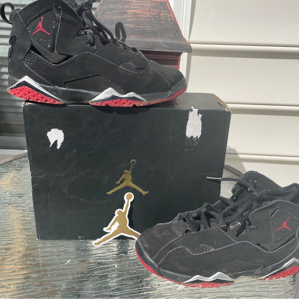 Air Jordan True flight Bred size 2Y